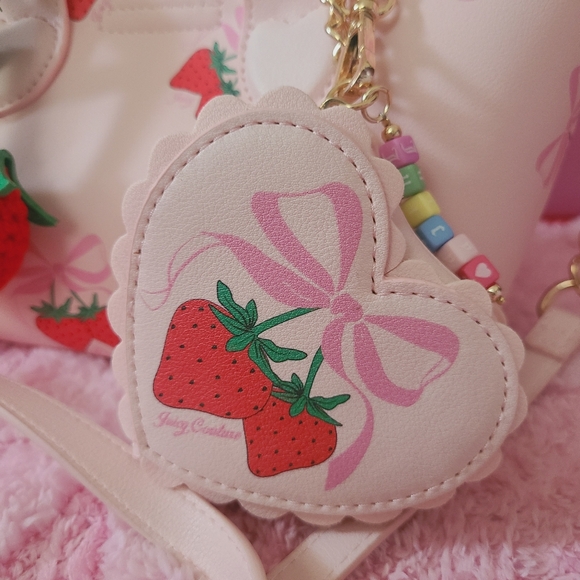 Juicy Couture Bag 🍓 - Picture 2 of 5